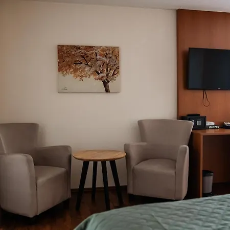 Otel K&t Estates & Spa, Frankfurt *