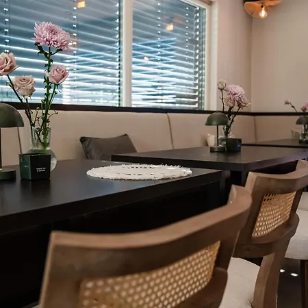 K&t Estates & Spa, Frankfurt Ξενοδοχείο *